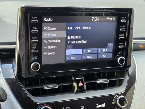 Used 2020 Toyota Corolla SE image 16