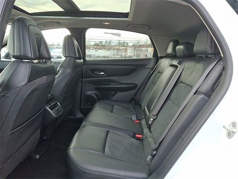 Used 2025 Nissan Ariya AWD image 12