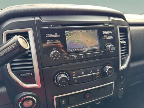 Used 2018 Nissan Titan S w/ S Utility Package image 17