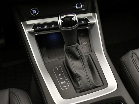 Used 2025 Audi Q3 2.0T Premium w/ Convenience Package image 86