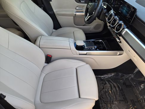Used 2021 Mercedes-Benz GLB 250 image 14