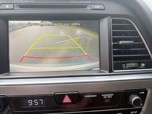 Used 2016 Hyundai Sonata Limited w/ Option Group 04 FWD image 19