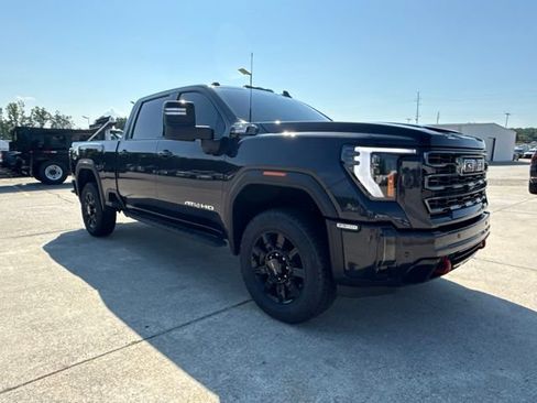 Used 2024 GMC Sierra 2500 AT4 w/ AT4 Premium Plus Package AWD/4WD image 7