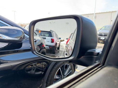 Used 2023 Honda Pilot EX-L image 25