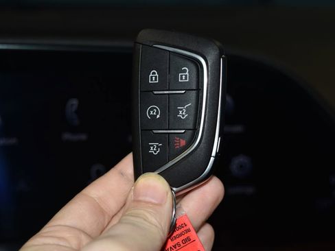 Used 2023 Cadillac Escalade ESV Luxury image 18