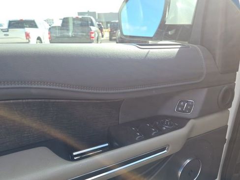 Used 2020 Ford Expedition Limited w/ Equipment Group 301A image 10