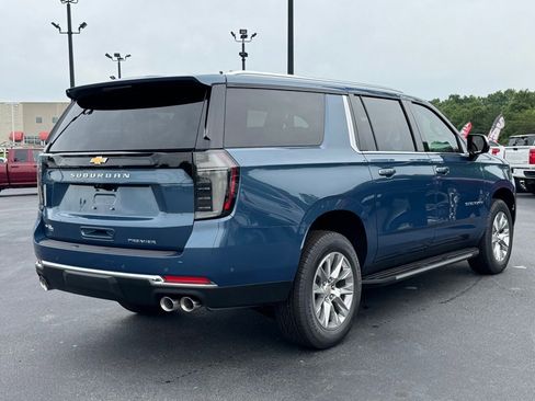 New 2025 Chevrolet Suburban Premier image 3