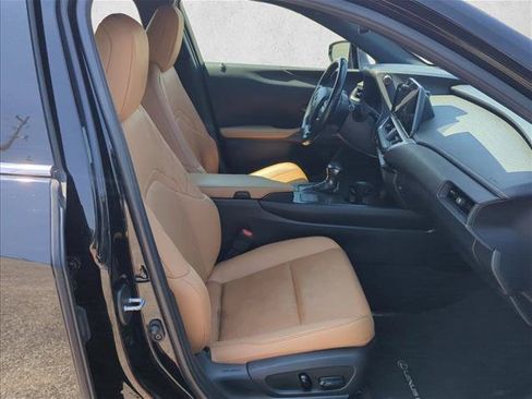 Used 2023 Lexus UX 250h FWD w/ Accessory Package (Z2) image 21