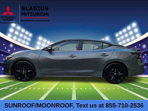 Used 2019 Nissan Maxima SR w/ Premium Package image 4