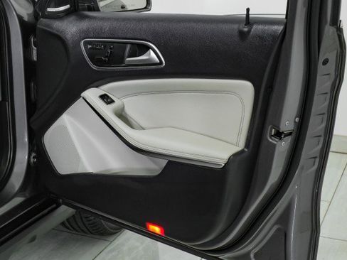 Used 2015 Mercedes-Benz GLA 250 4MATIC image 44