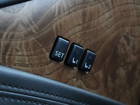 Used 2021 Nissan Armada SL w/ Captain's Chairs Package AWD/4WD image 4