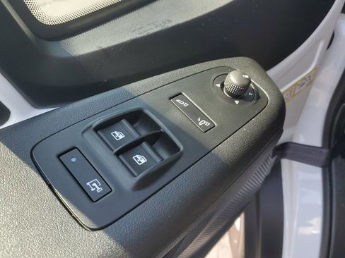 Used 2025 RAM ProMaster 2500 w/ Convenience Group FWD image 18