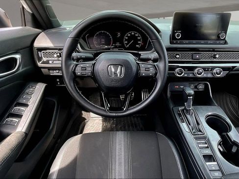 Used 2023 Honda Civic Sport image 8