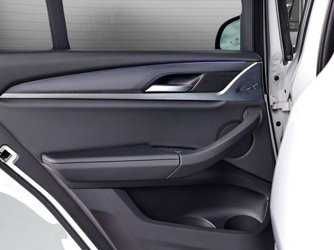 Used 2023 BMW X3 xDrive30i w/ M Sport Package image 39