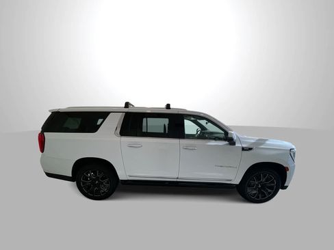 Used 2021 GMC Yukon XL Denali w/ Denali Ultimate Package AWD/4WD image 9