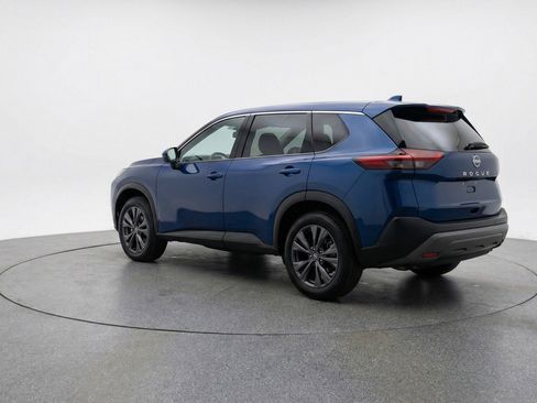 Used 2025 Nissan Rogue SV image 6