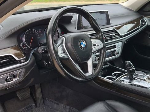 Used 2018 BMW 740i RWD image 7