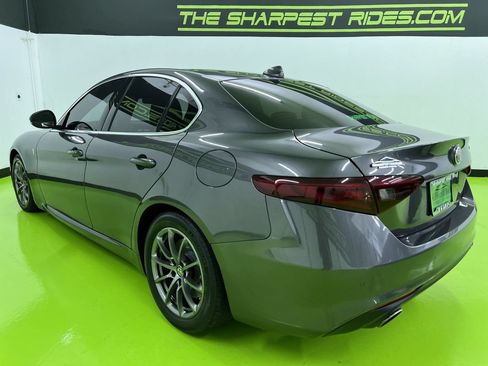 Used 2020 Alfa Romeo Giulia RWD image 7