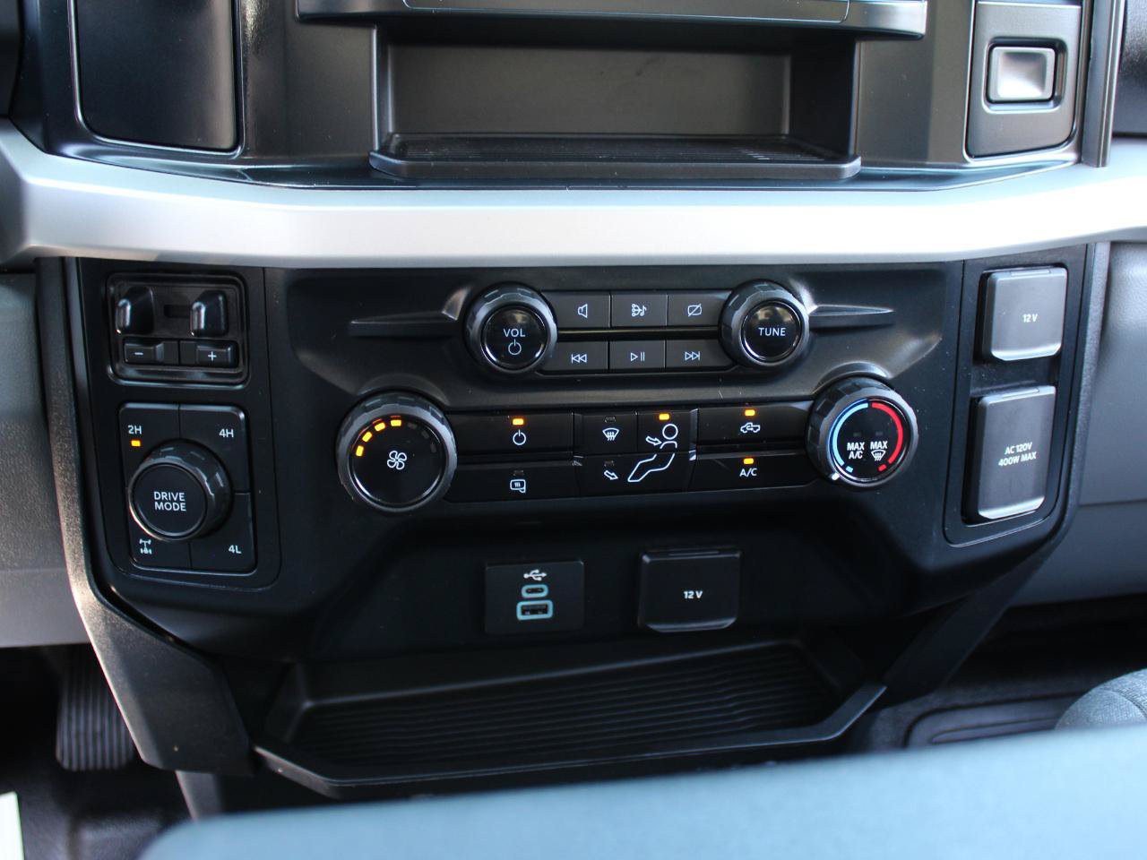Used 2024 Ford F350 XLT w/ FX4 Off-Road Package AWD/4WD image 35