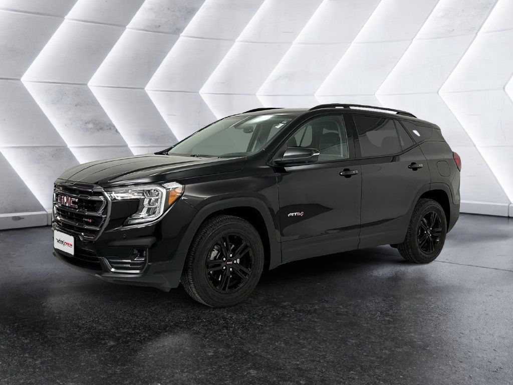 Used 2024 GMC Terrain AT4 w/ Tech Package AWD/4WD image 3