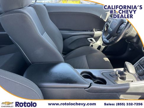 Used 2022 Dodge Challenger GT RWD image 8