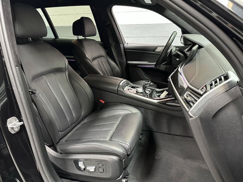 Used 2020 BMW X7 xDrive40i w/ M Sport Package AWD/4WD image 9