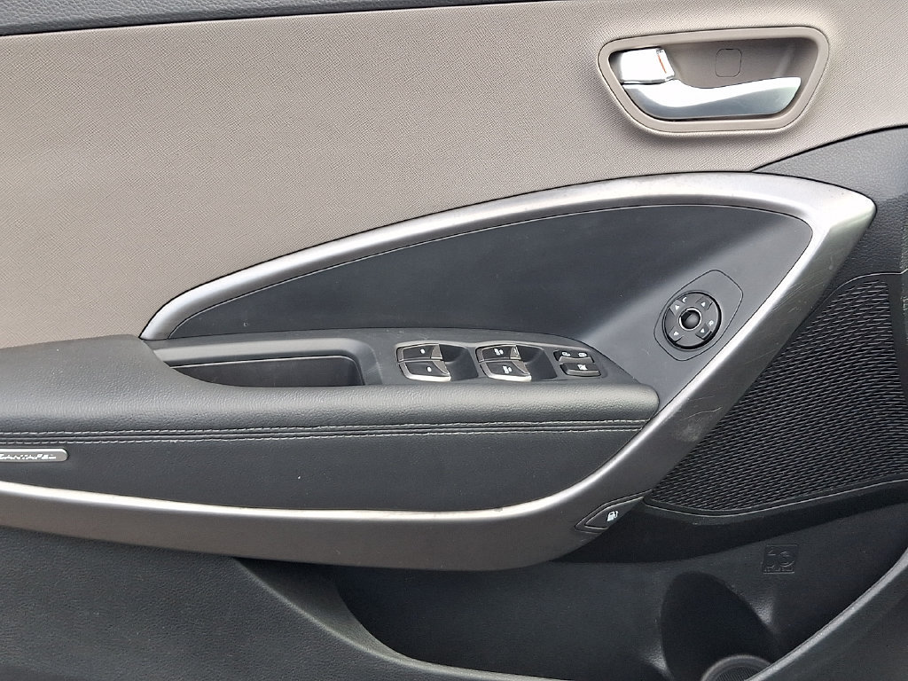 Used 2019 Hyundai Santa Fe XL SE AWD/4WD image 12