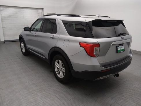 Used 2020 Ford Explorer XLT w/ Equipment Group 202A AWD/4WD image 3