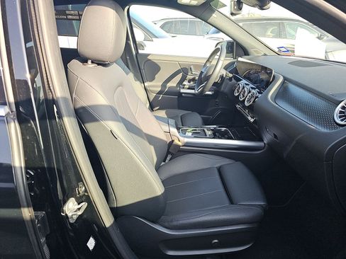 Used 2025 Mercedes-Benz GLA 250 image 13