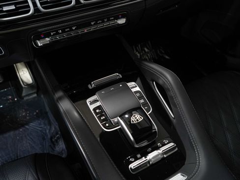 Used 2024 Mercedes-Benz Maybach GLS 600 4MATIC image 12