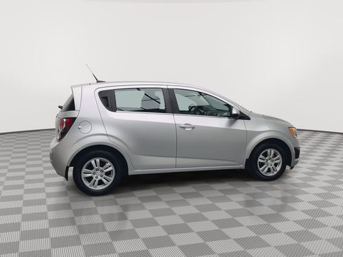 Used 2014 Chevrolet Sonic LT image 29
