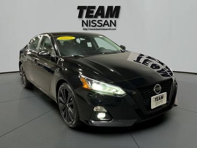 Used 2022 Nissan Altima 2.5 SR w/ Midnight Edition Package