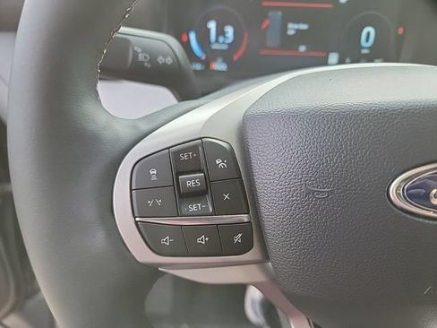 New 2025 Ford Explorer Active w/ Active Comfort Package AWD/4WD image 8