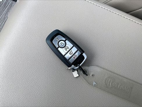 Used 2023 Ford Expedition Limited RWD image 14