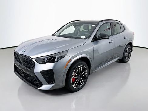 New 2026 BMW X2 xDrive28i w/ Technology Package AWD/4WD image 3