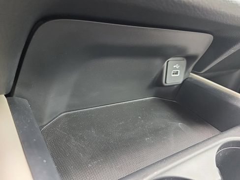 Used 2025 Honda HR-V LX image 36