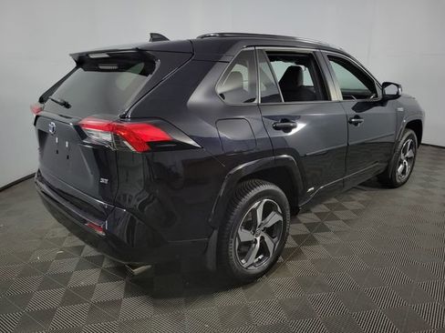 Used 2021 Toyota RAV4 SE w/ Carpet Mat Package (TMS) image 9