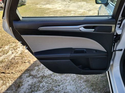 Used 2018 Ford Fusion S image 29