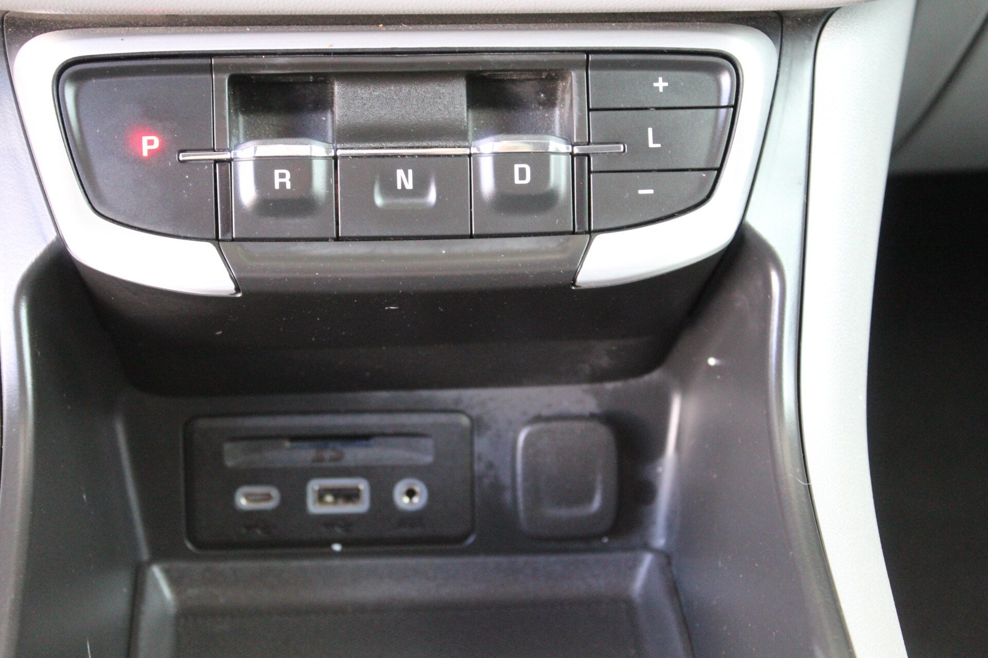 Used 2022 GMC Terrain SLT w/ Tech Package FWD image 44