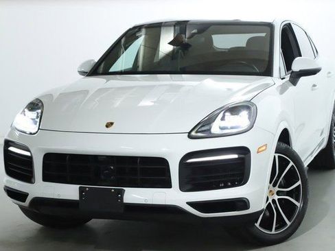 Used 2021 Porsche Cayenne Coupe image 2