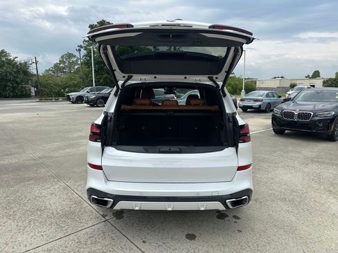 Certified 2024 BMW X5 sDrive40i w/ M Sport Package RWD image 28