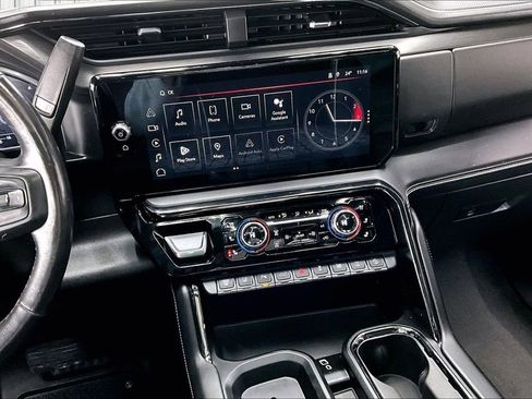 Used 2024 GMC Sierra 2500 AT4X image 10