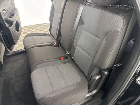 Used 2023 Chevrolet Traverse LT image 20