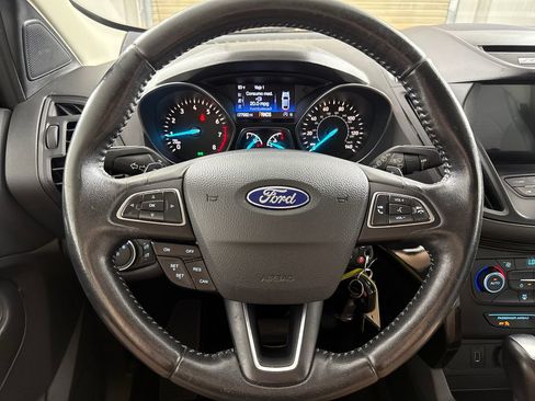 Used 2017 Ford Escape SE w/ Equipment Group 201A FWD image 14