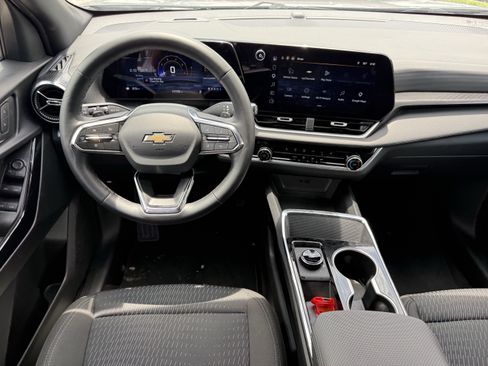 Used 2026 Chevrolet Equinox LT FWD image 14