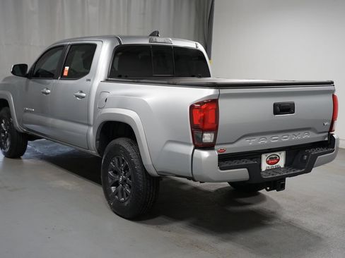 Used 2023 Toyota Tacoma SR5 w/ Technology Package RWD image 6