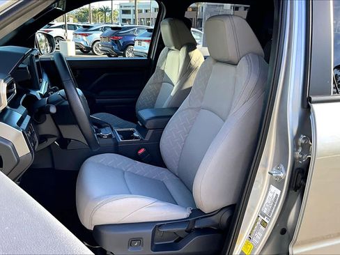 Used 2026 Toyota Tacoma SR5 image 7