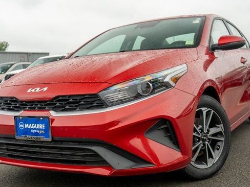 Used 2024 Kia Forte LXS w/ LXS Technology Package FWD image 1