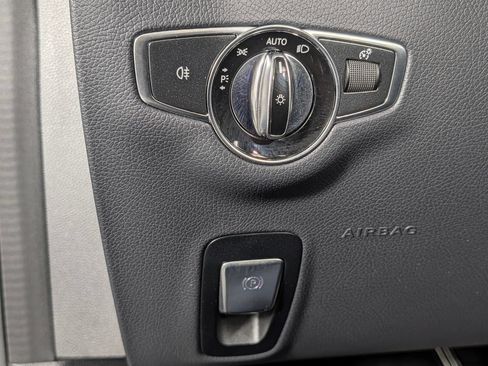 Used 2023 Mercedes-Benz E 450 Cabriolet image 35