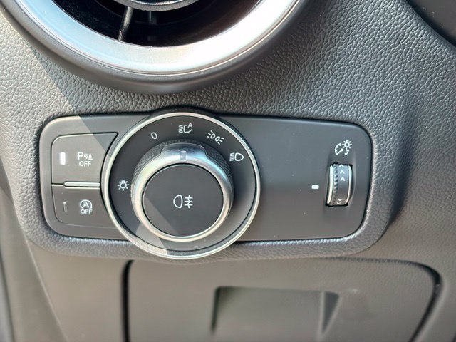 Used 2023 Alfa Romeo Stelvio Veloce AWD/4WD image 34